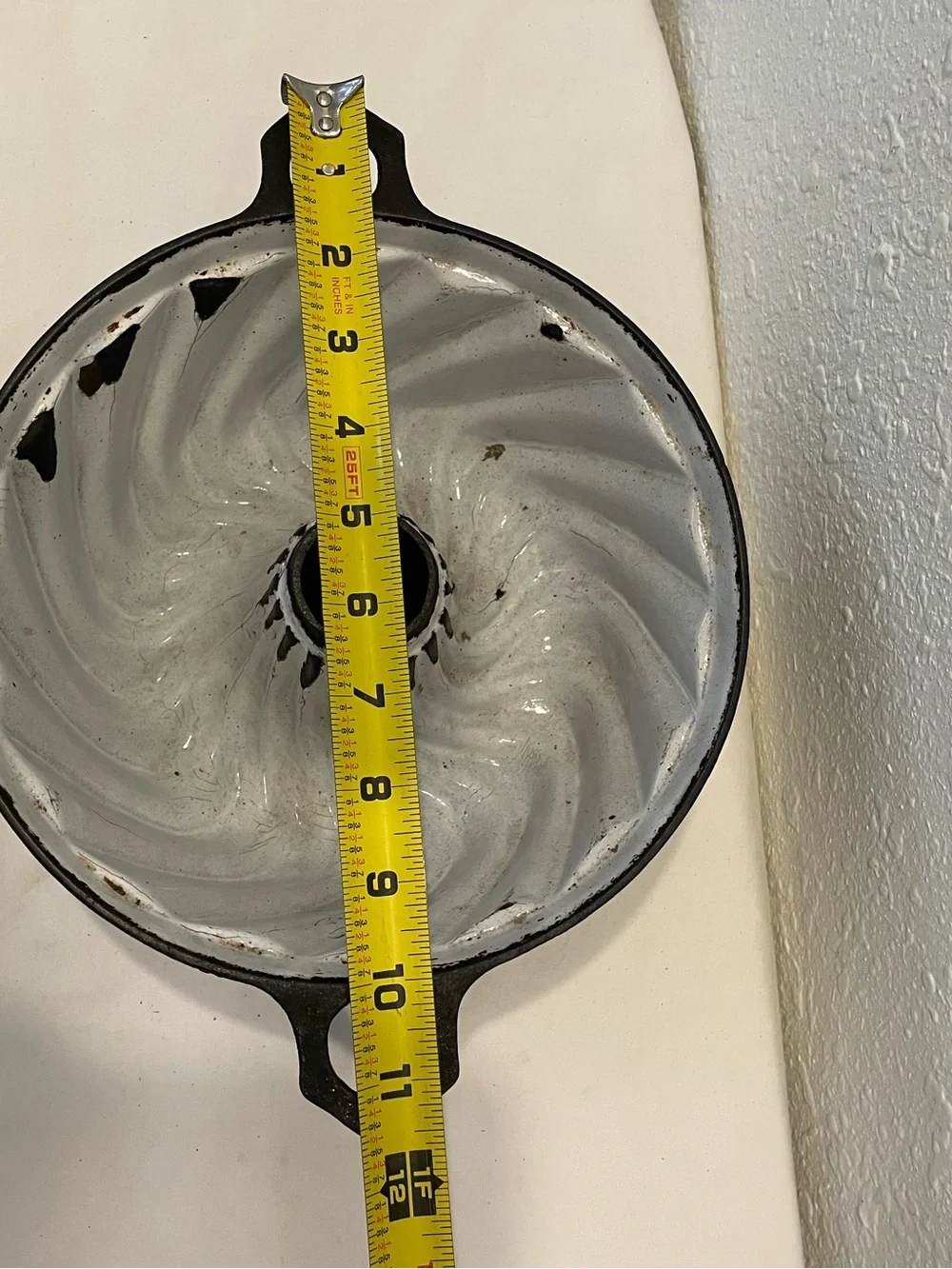 Vintage Blue and White Bundt Cake Pan with Handles